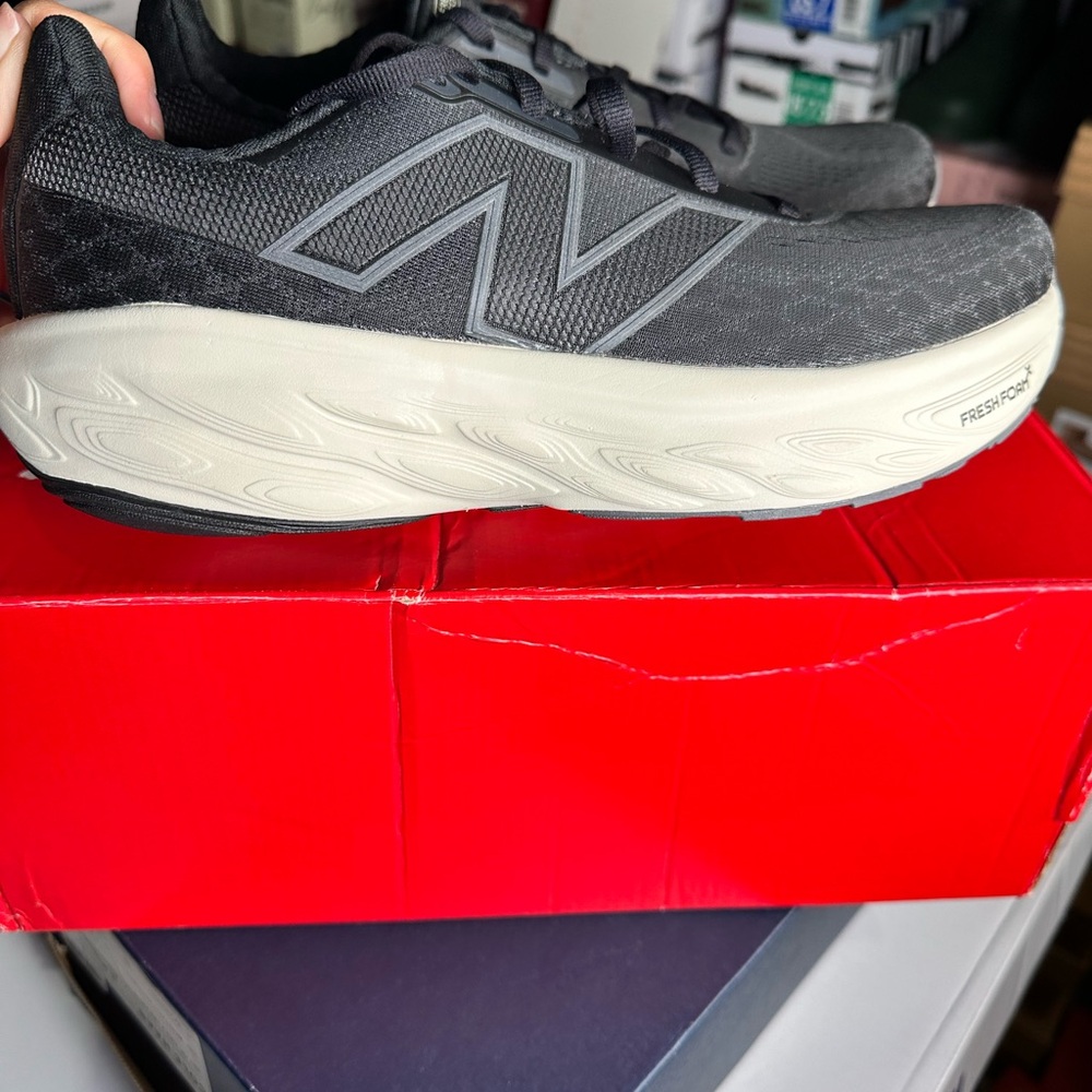 New Balance Women’s size 9 - Fresh foam, running shoes Black.